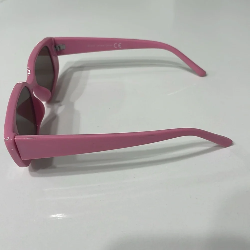 Pink Rectangular Retro Sunglasses - Picture 5 of 6